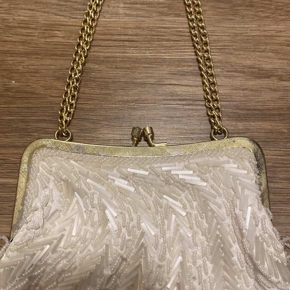 Vintage La Regale Ltd White Beaded Handbag - Picture 3 of 9